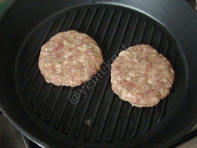 Meksika Soslu Köfte - Yapılışı (6/12) 