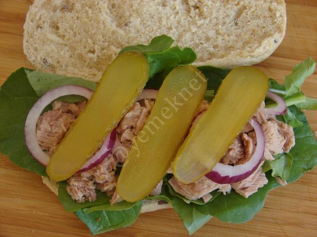 Rokalı Ton Balıklı Sandviç - Yapılışı (6/8) 