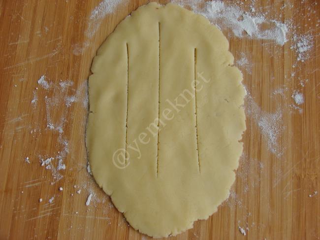 Şeritli Elmalı Ay Kurabiye - Yapılışı (9/16) 