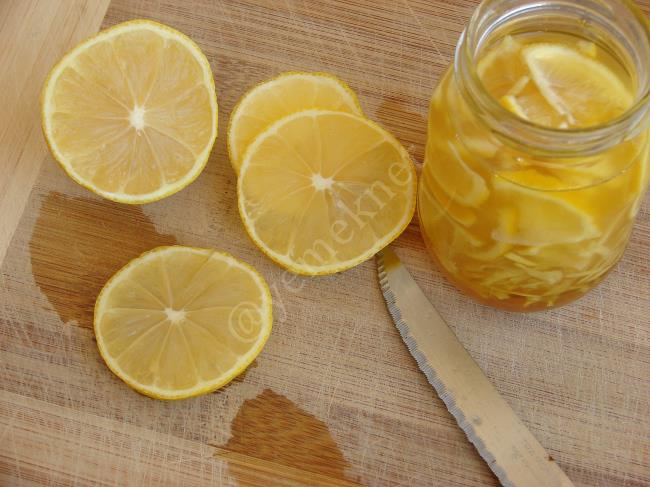 Zencefilli Limon Çayı - Yapılışı (2/8) 