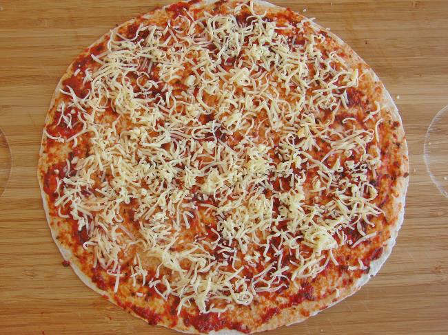 4 Peynirli Tortilla Pizza - Yapılışı (5/12) 