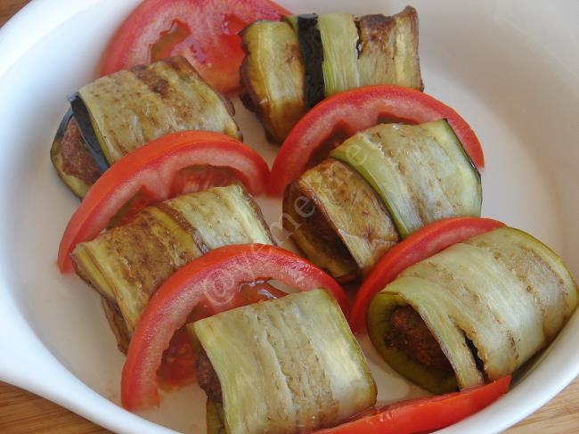 Köfteli Patlıcan Sarma - Yapılışı (13/16) 