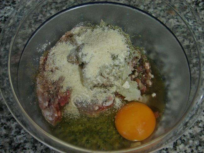 Köfteli Patlıcan Sarma - Yapılışı (3/16) 