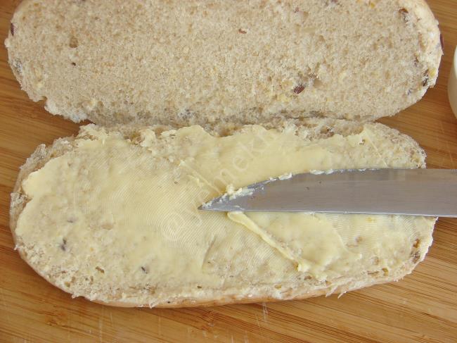 Kuru Domatesli Sandviç - Yapılışı (5/8) 