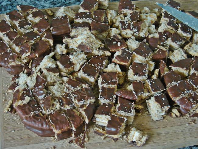 Marşmelovlu Halleyli Pasta - Yapılışı (4/12) 