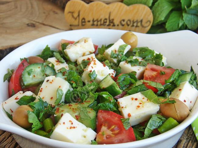 Peynir Salatası - Yapılışı (6/8) 