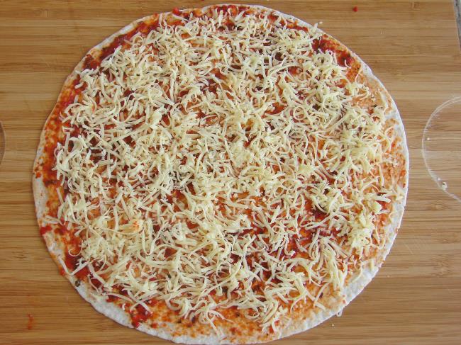 Karışık Tortilla Pizza - Yapılışı (4/12) 