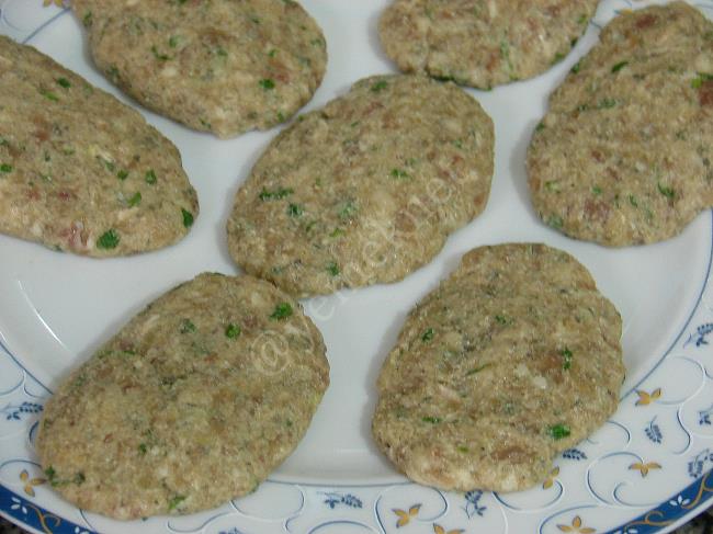 Kuru Köfte - Yapılışı (8/12) 