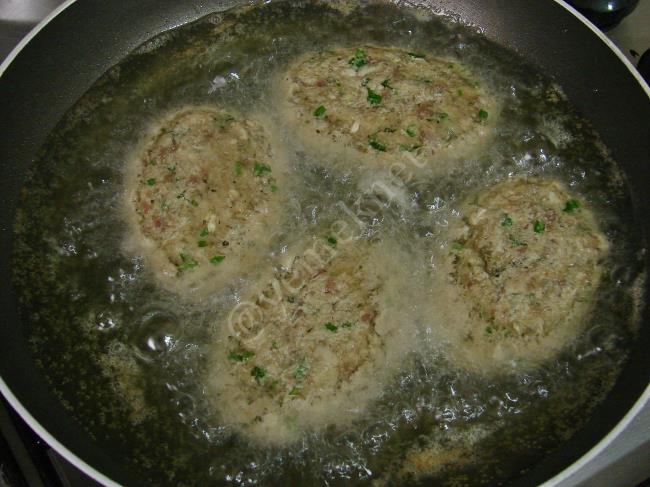 Kuru Köfte - Yapılışı (9/12) 