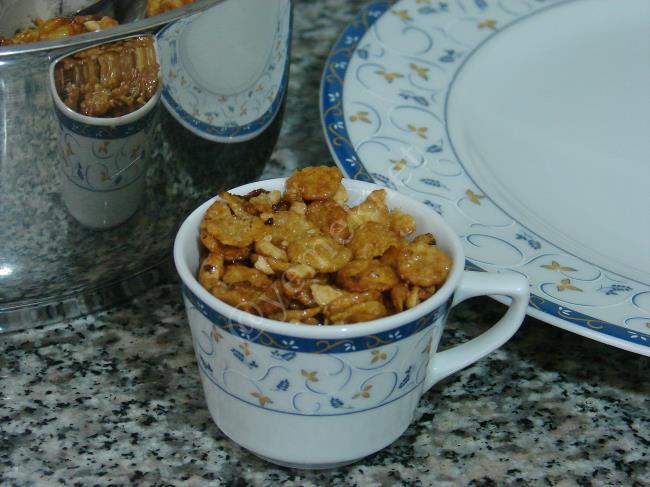 Metro Çikolatalı Mısır Gevrekli Kurabiye - Yapılışı (6/12) 