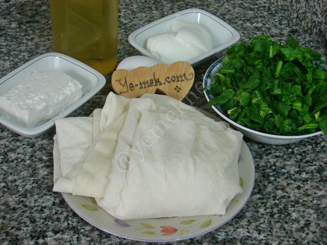 Ispanaklı Kol Böreği - Yapılışı (1/16) 