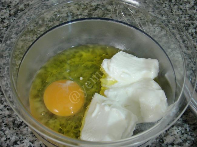 Ispanaklı Kol Böreği - Yapılışı (2/16) 