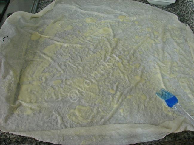 Ispanaklı Kol Böreği - Yapılışı (6/16) 