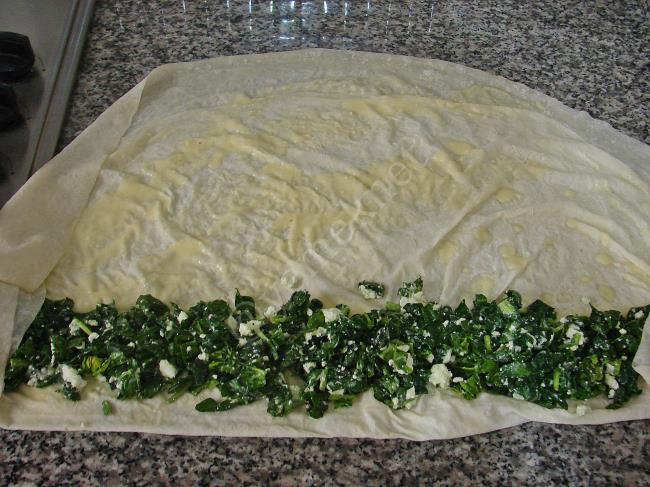 Ispanaklı Kol Böreği - Yapılışı (7/16) 