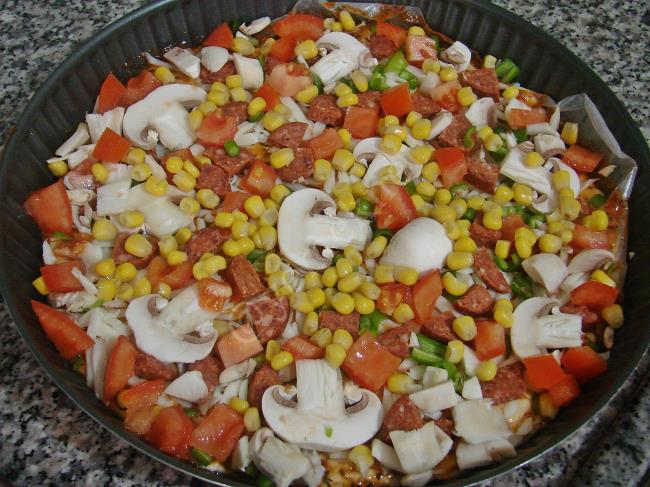 Ekmek Hamurundan Pizza - Yapılışı (7/16) 