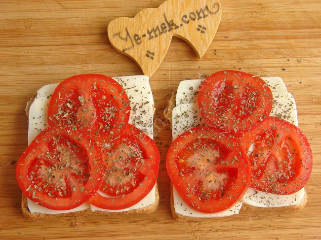 Fesleğenli Domatesli Ekmek Dilimleri - Yapılışı (5/12) 