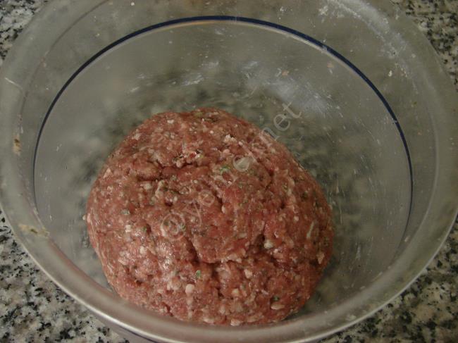 Garnitürlü Hasanpaşa Köfte - Yapılışı (3/16) 
