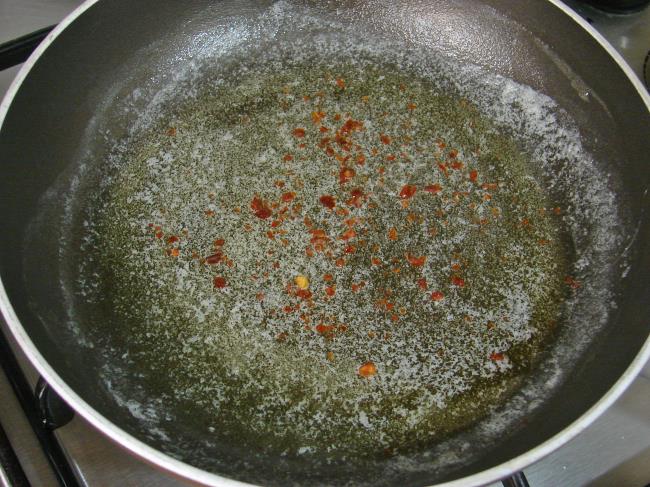 Soğan İçi Yağda Yumurta - Yapılışı (4/12) 