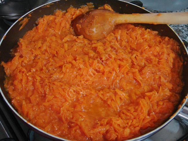 Balkabaklı Tatlı Börek - Yapılışı (4/16) 