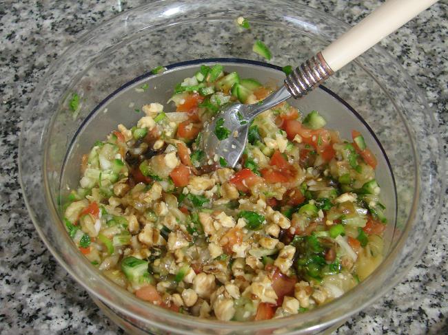 Köz Patlıcanlı Gavurdağ Salatası - Yapılışı (5/8) 