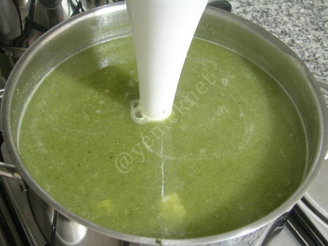 Yeşil Detoks Çorbası - Yapılışı (6/8) 