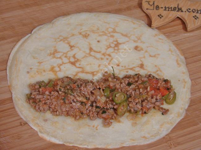 Kıymalı Krep Sarma - Yapılışı (8/16) 