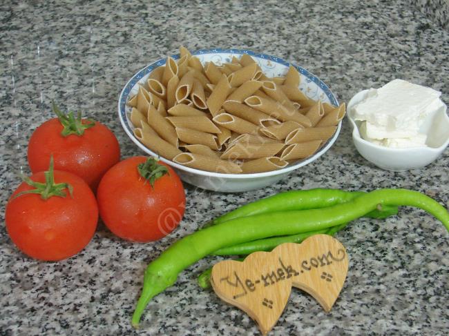 Domates Soslu Kepekli Makarna - Yapılışı (1/12) 