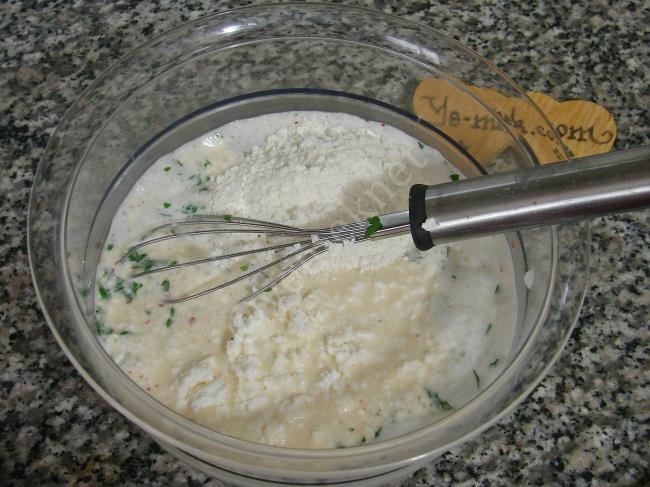 Kahvaltılık Peynirli Pofuduk Pankek - Yapılışı (5/12) 