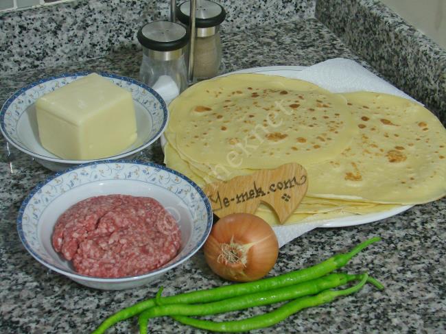 Kıymalı Krep Böreği - Yapılışı (1/16) 
