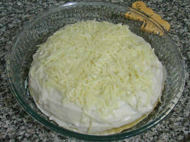 Kıymalı Krep Böreği - Yapılışı (11/16) 