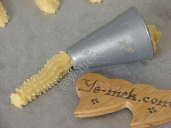 Tırtıl Kurabiye - Yapılışı (9/16) 