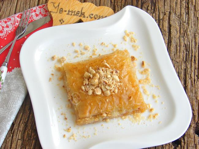 Baklavalık Yufkadan Sütlü Fındıklı Baklava - Yapılışı (13/16) 