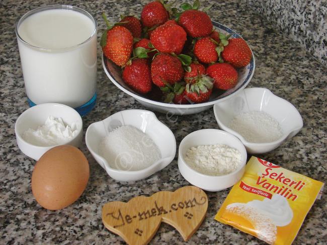 Çilek Soslu Muhallebi - Yapılışı (1/16) 