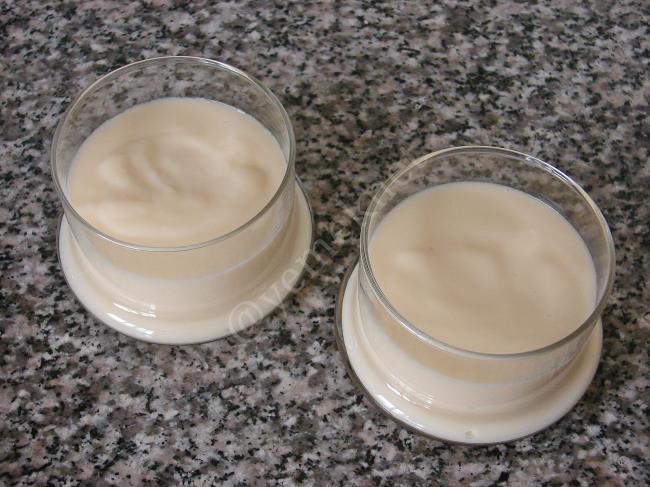 Çilek Soslu Muhallebi - Yapılışı (6/16) 