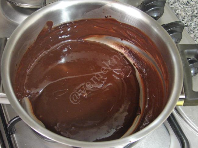 Etimekli Yalancı Profiterol - Yapılışı (5/8) 