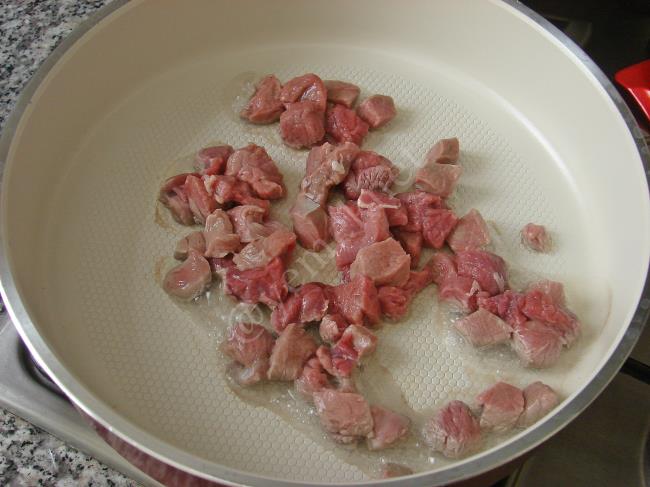 Etli Kuru Fasulye - Yapılışı (2/12) 