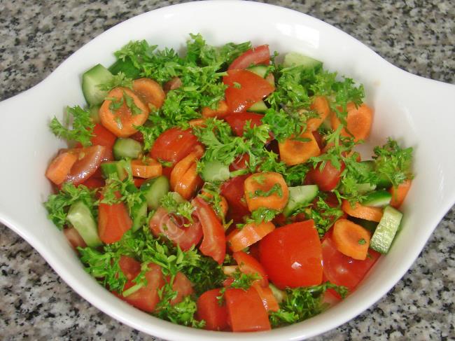 Jalapeno Biberli Ton Balıklı Salata - Yapılışı (3/8) 