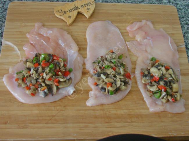 Mantarlı Tavuk Sarma - Yapılışı (7/16) 