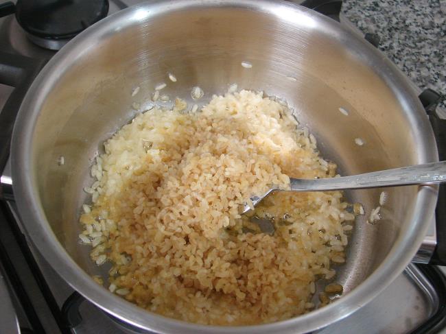 Bulgurlu Pirinç Pilavı - Yapılışı (4/8) 