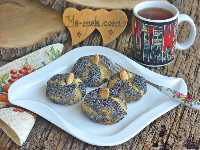 Almond And Poppy Seed Syrup Dessert Recipe