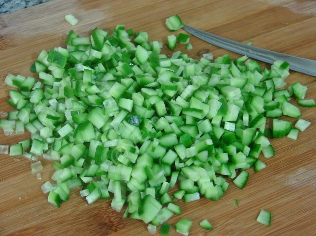 Küp Salatalıklı Cacık - Yapılışı (3/12) 