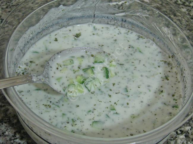 Küp Salatalıklı Cacık - Yapılışı (9/12) 