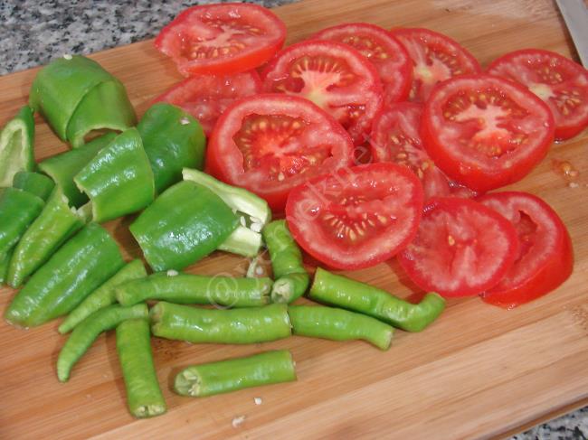 Sebzeli Şiş Köfte - Yapılışı (7/12) 