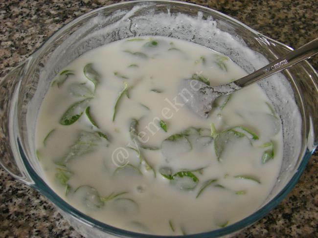 Semizotlu Cacık - Yapılışı (3/8) 