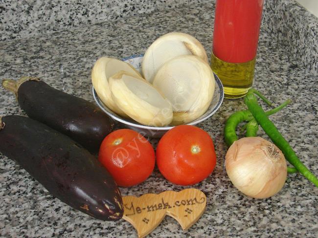 Zeytinyağlı Patlıcanlı Enginar Dolması - Yapılışı (1/16) 