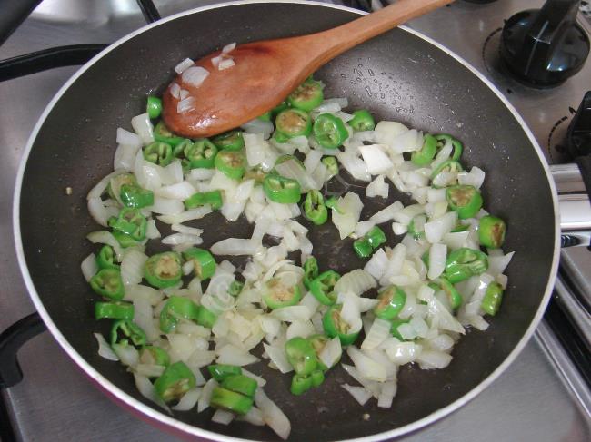 Zeytinyağlı Patlıcanlı Enginar Dolması - Yapılışı (6/16) 