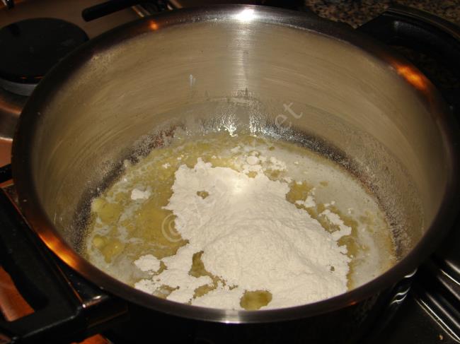 Bademli Tavuk Çorbası - Yapılışı (3/12) 