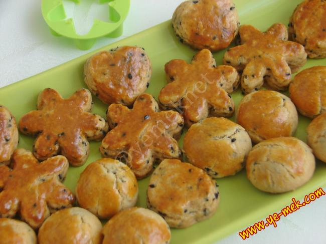 Çörek Otlu Mini Tuzlu Kurabiye Tarifi (Resimli Anlatım) Yemek Tarifleri