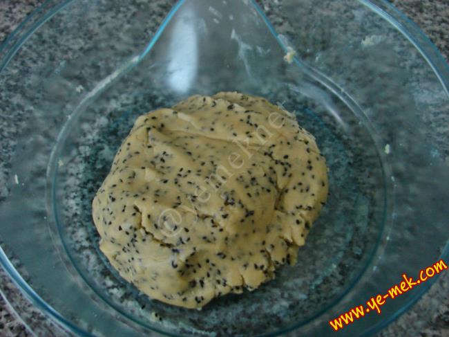 Çörek Otlu Mini Tuzlu Kurabiye - Yapılışı (6/12) 