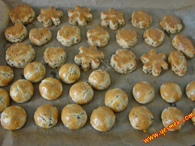 Çörek Otlu Mini Tuzlu Kurabiye - Yapılışı (9/12) 